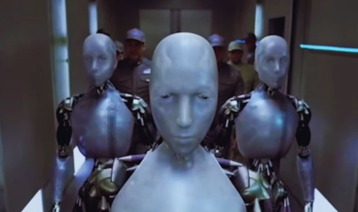 Screenshot from I, Robot (2004)