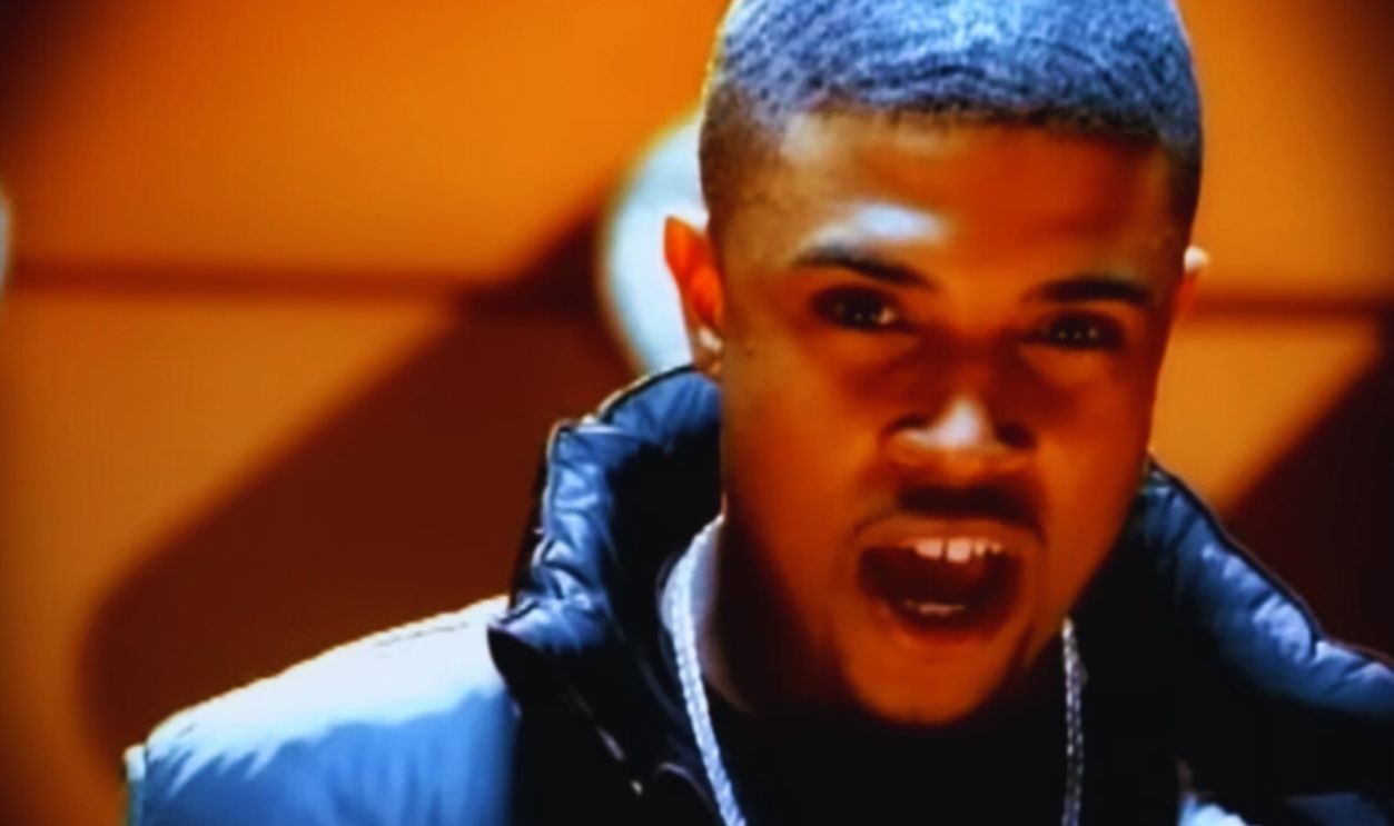 Screenshot from Too Close (1998)