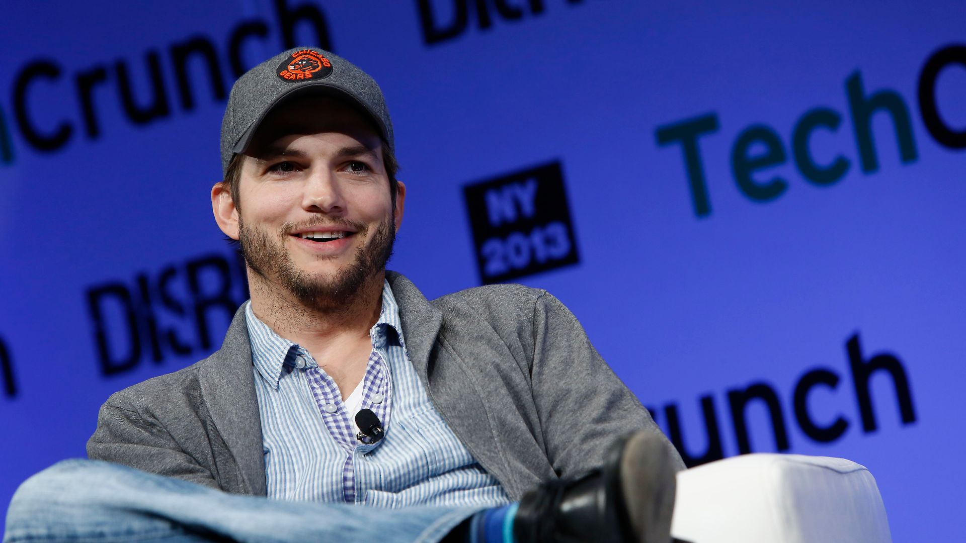 File:Ashton Kutcher of A-Grade speaks onstage at TechCrunch Disrupt NY 2013, 2.jpg