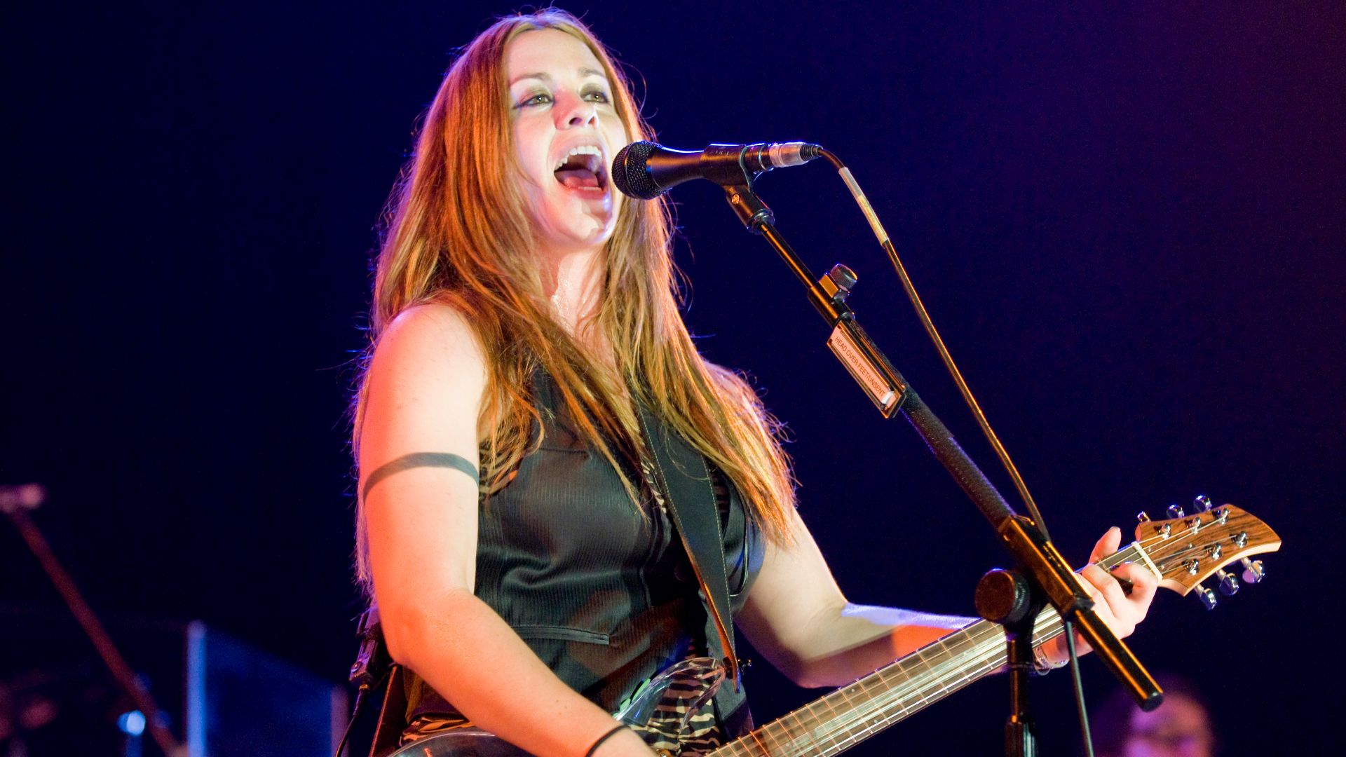 File:Alanis Morissette at Espacio Movistar 2.jpg