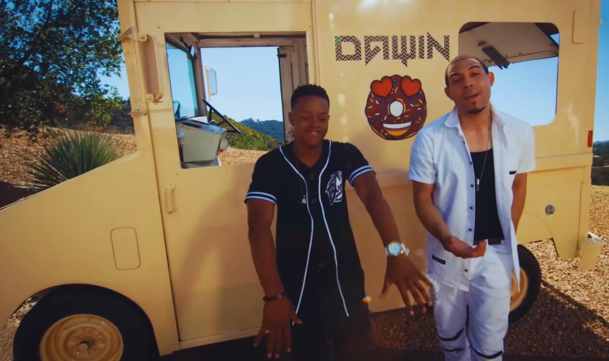  Screenshot from Dessert (2015)