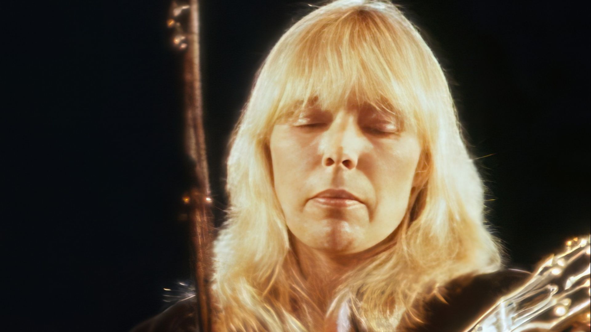 File:Joni Mitchell 1983.jpg