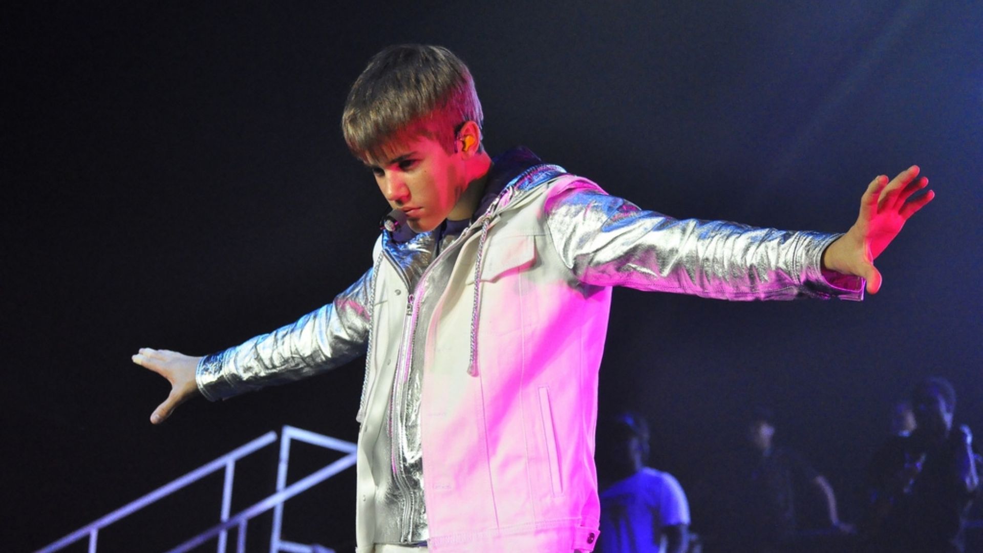 File:Justin Bieber 2011 2.jpg