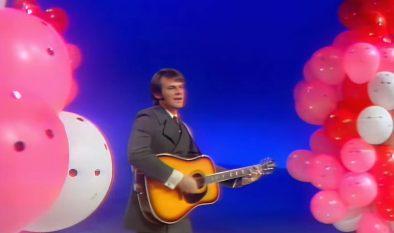 Screenshot from Dizzy (1969) 