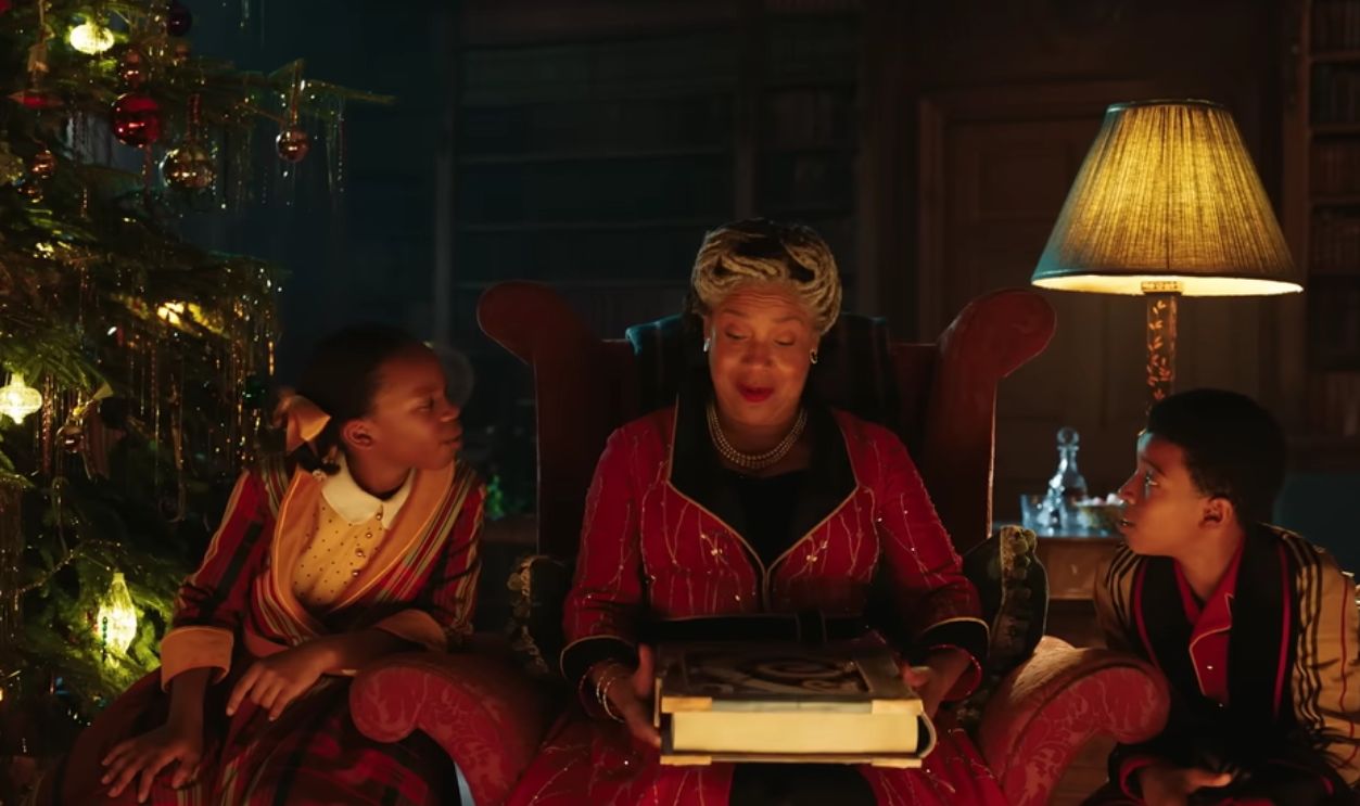 Screenshot from Jingle Jangle: A Christmas Journey (2020)