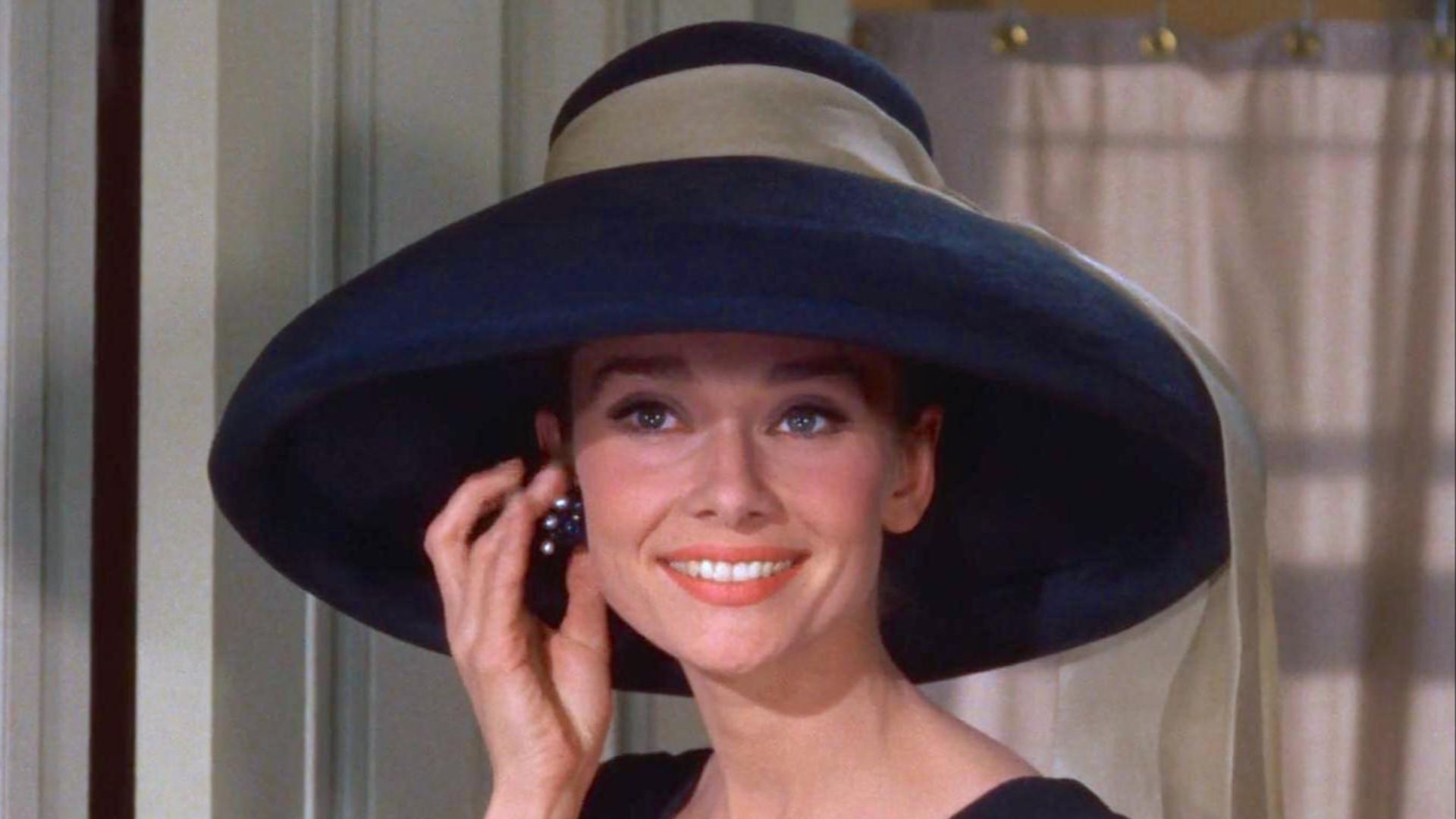 File:Audrey Hepburn Tiffany's.jpg