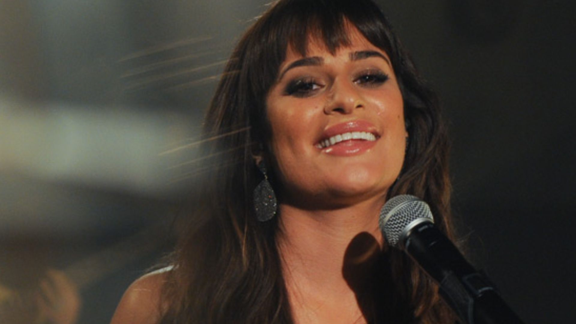 File:Lea Michele Performs Tracks from Louder Live at Soundcheck! (12932690173).jpg