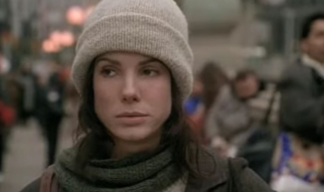 Screenshot from While You Were Sleeping (1995)