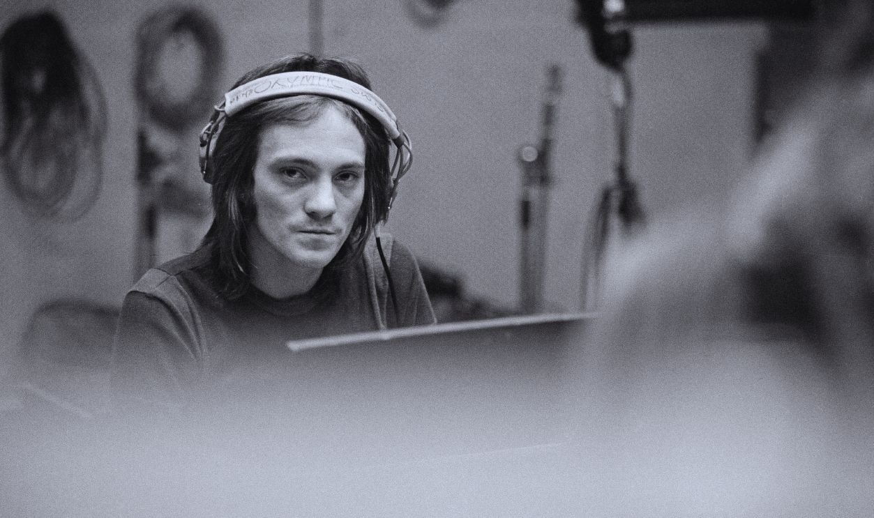 Gettyimages - 150031324, Humble Pie Frontman Singer and musician Steve Marriott (1947 - 1991) recording the album 'Smokin'' with English rock group Humble Pie at Olympic Studios, Barnes, London, 20th January 1972. 