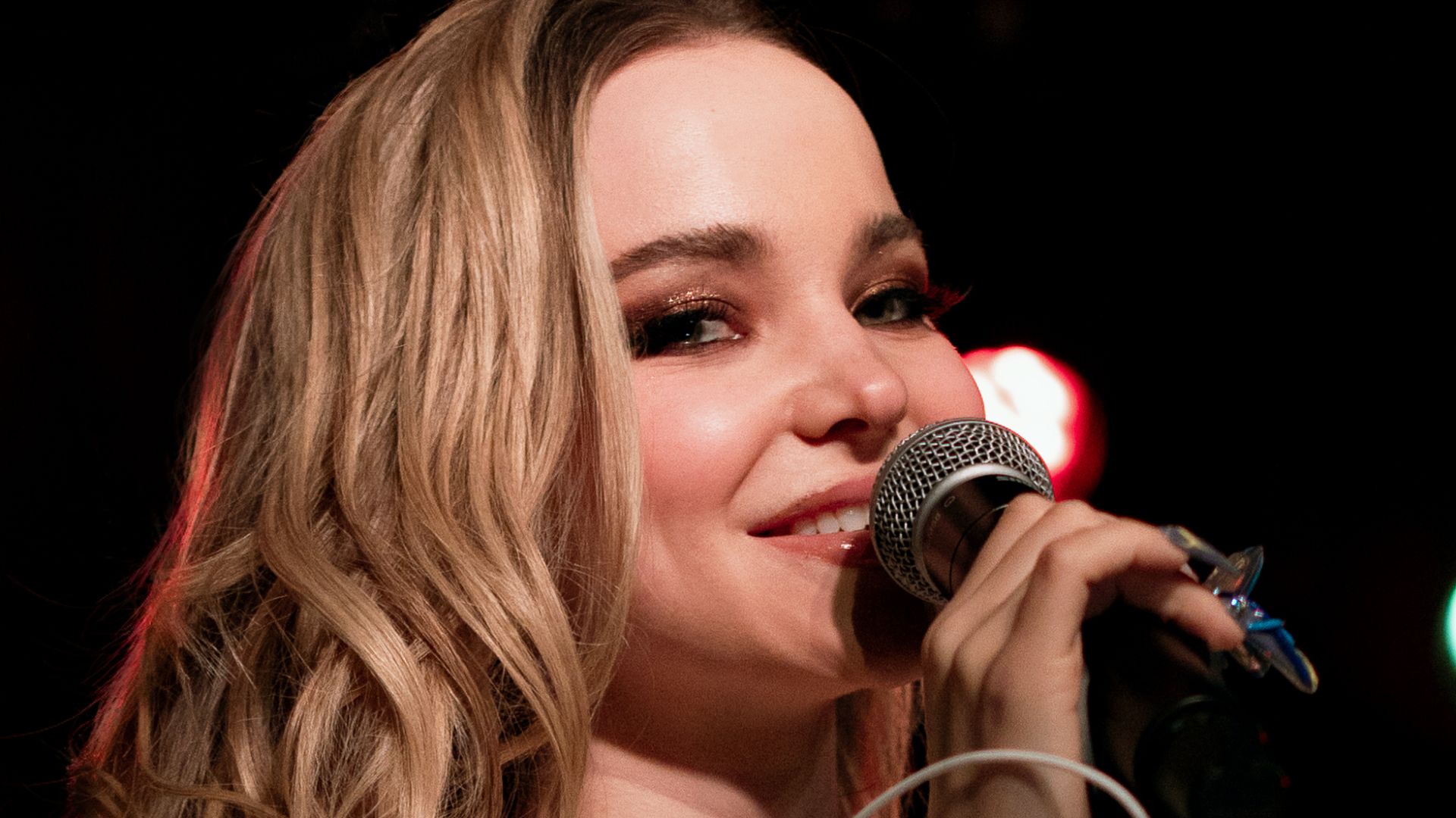 File:Dove Cameron @ Moroccan Lounge 10 10 2021 (51784366755).jpg