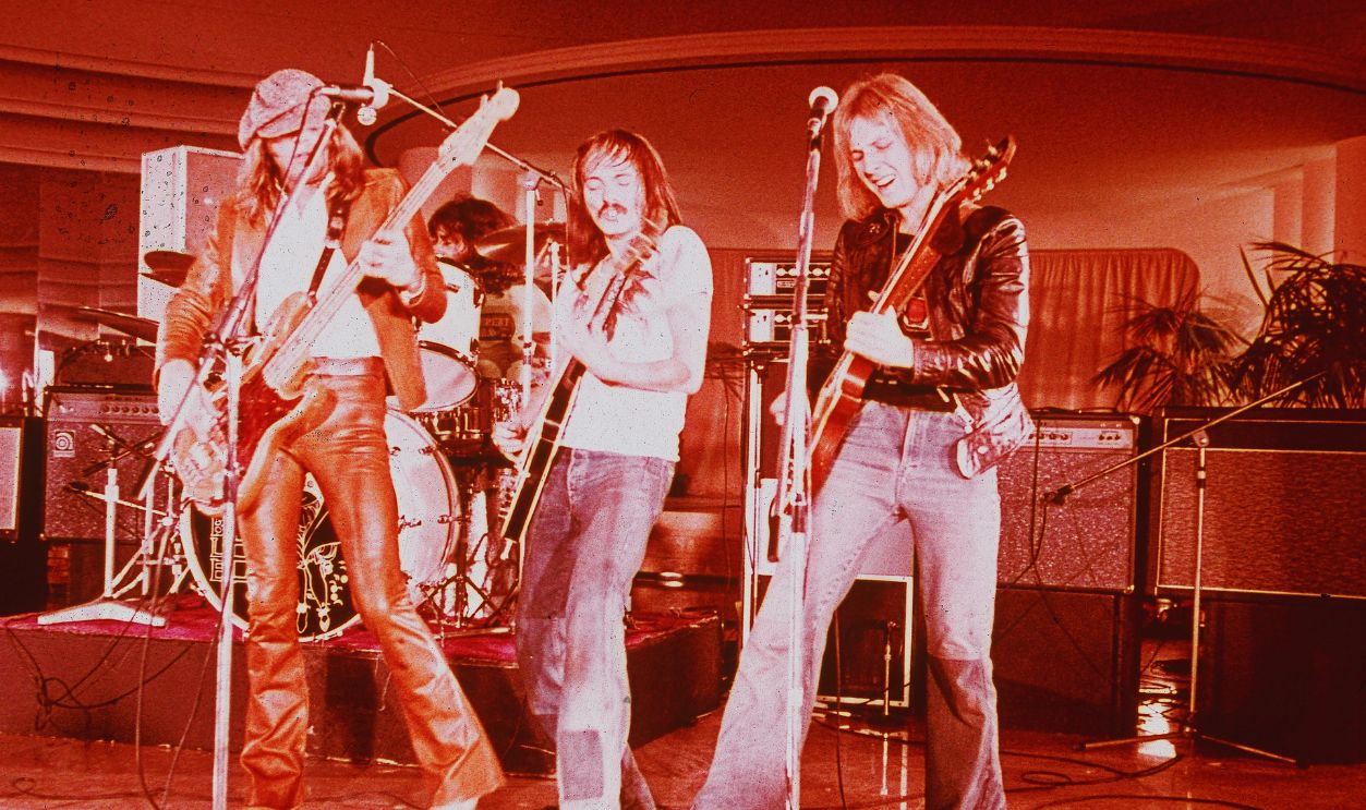 Gettyimages - 2095672, Humble Pie Perform On 'Midnight Special' Members of the English band Humble Pie perform on an episode of the NBC television show 'Midnight Special,' circa 1970. (Right to left): Peter Frampton, Steve Marriott, Greg Ridley and Jerry Shirley on drums in background. 