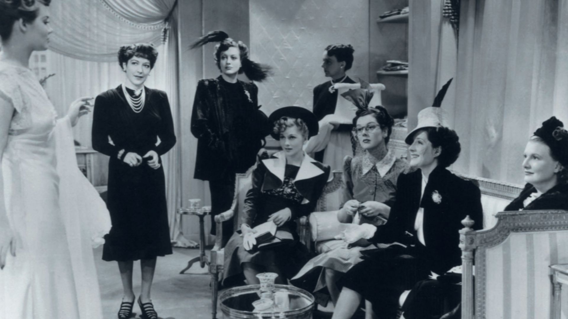 File:The Women (1939) publicity still.png