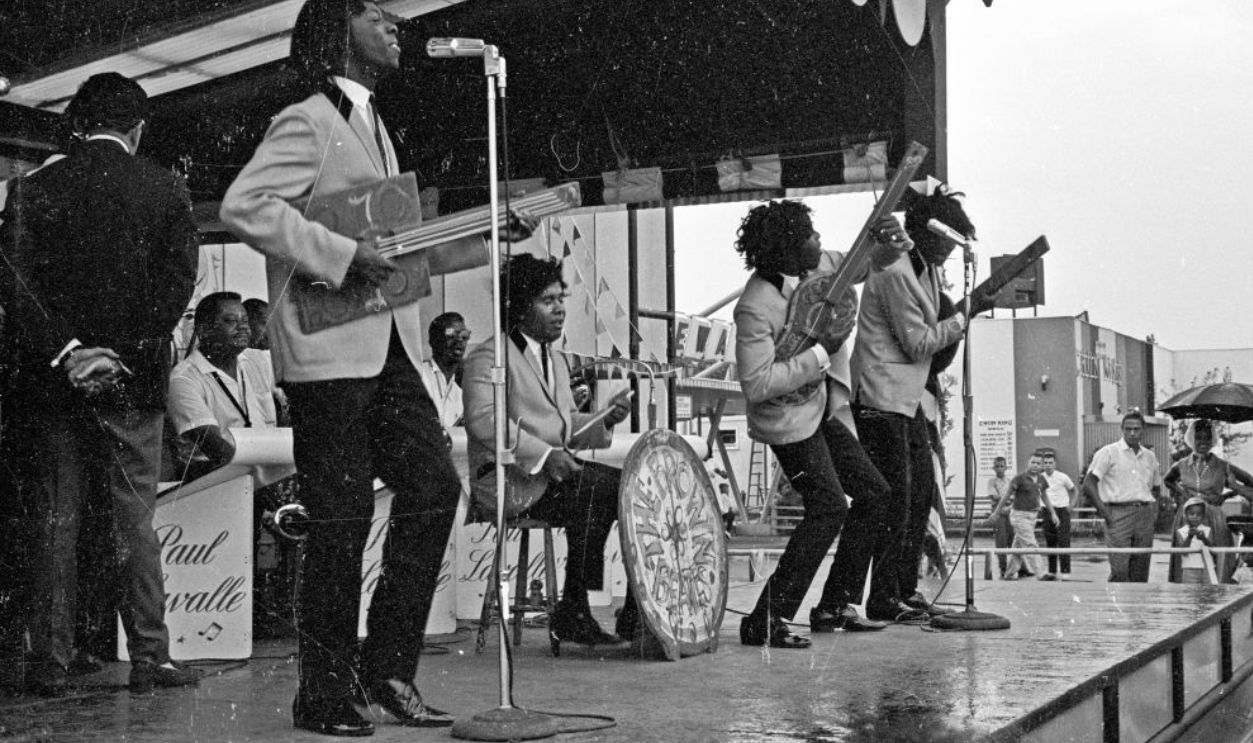 "Spinners" In Costume As "The Brown Beatles"