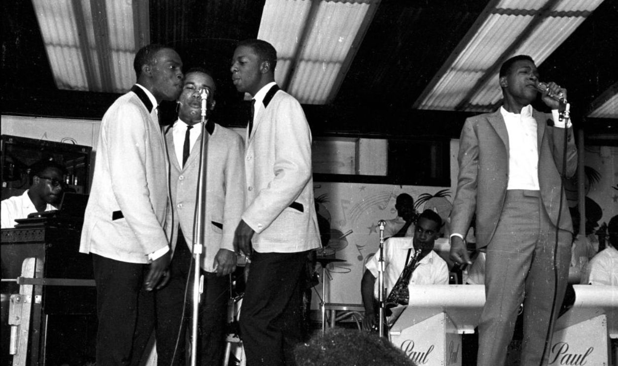 Soul Singer With The Spinners In NY