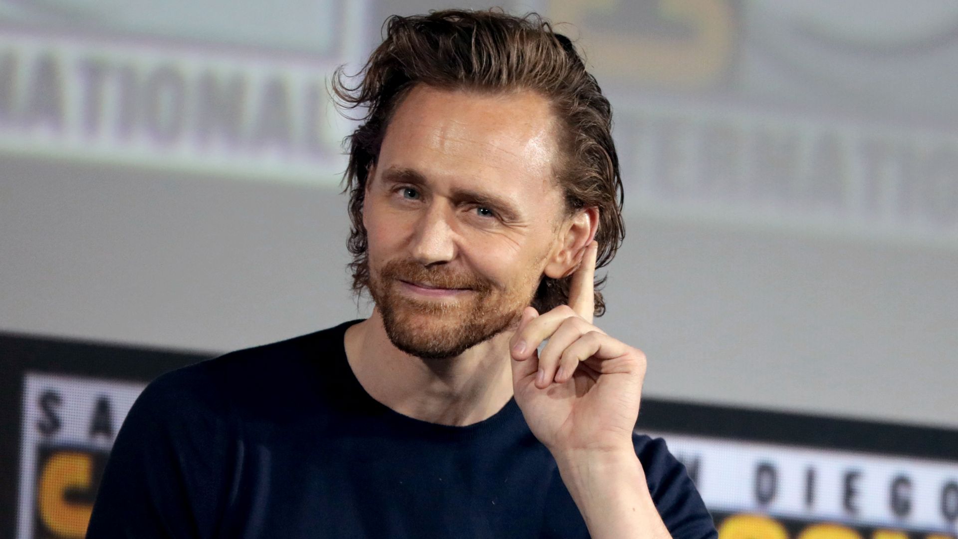 File:Tom Hiddleston (48469126682).jpg