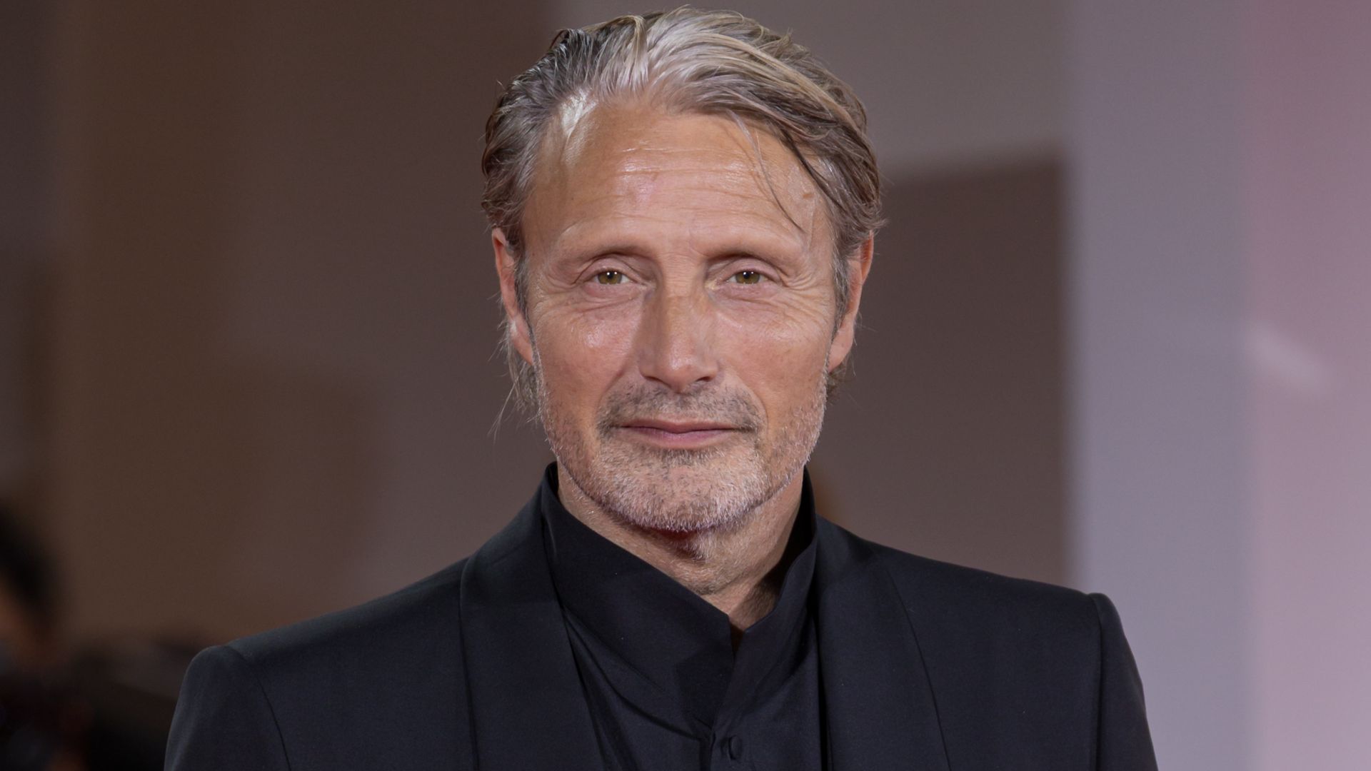 File:Mads Mikkelsen at 82nd Venice International Film Festival.jpg