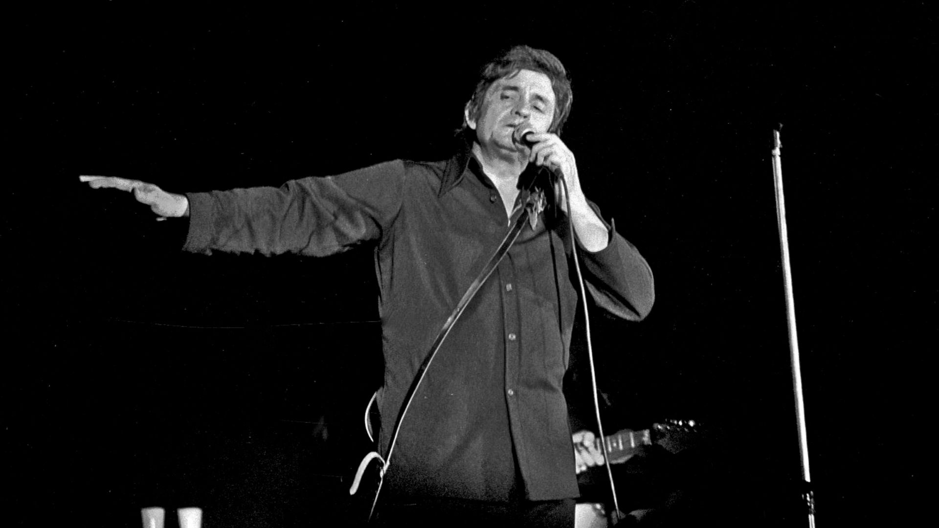 File:Johnny-Cash 1972.jpg