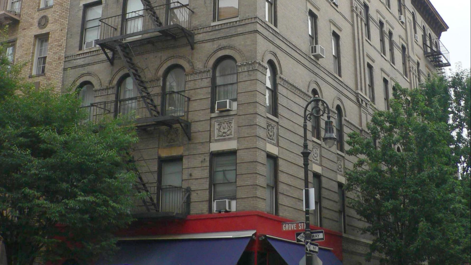 File:Friends building.jpg