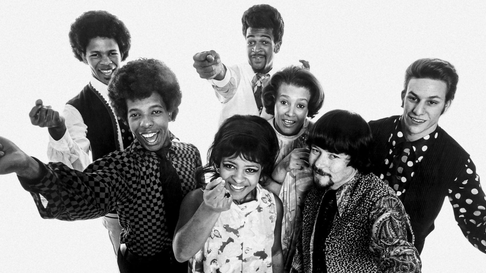 File:Sly and the Family Stone (1968 publicity photo).jpg