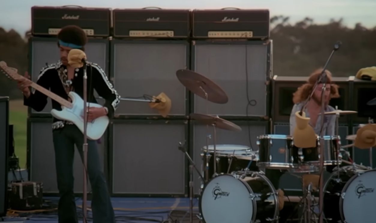 Screenshot from Voodoo Child, Reprise (1968)