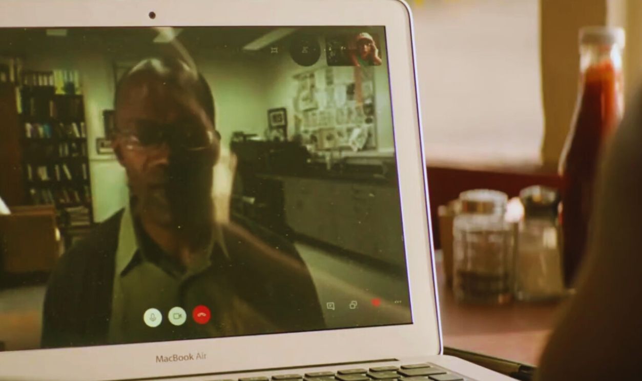 Screenshot from Palm Springs (2020)