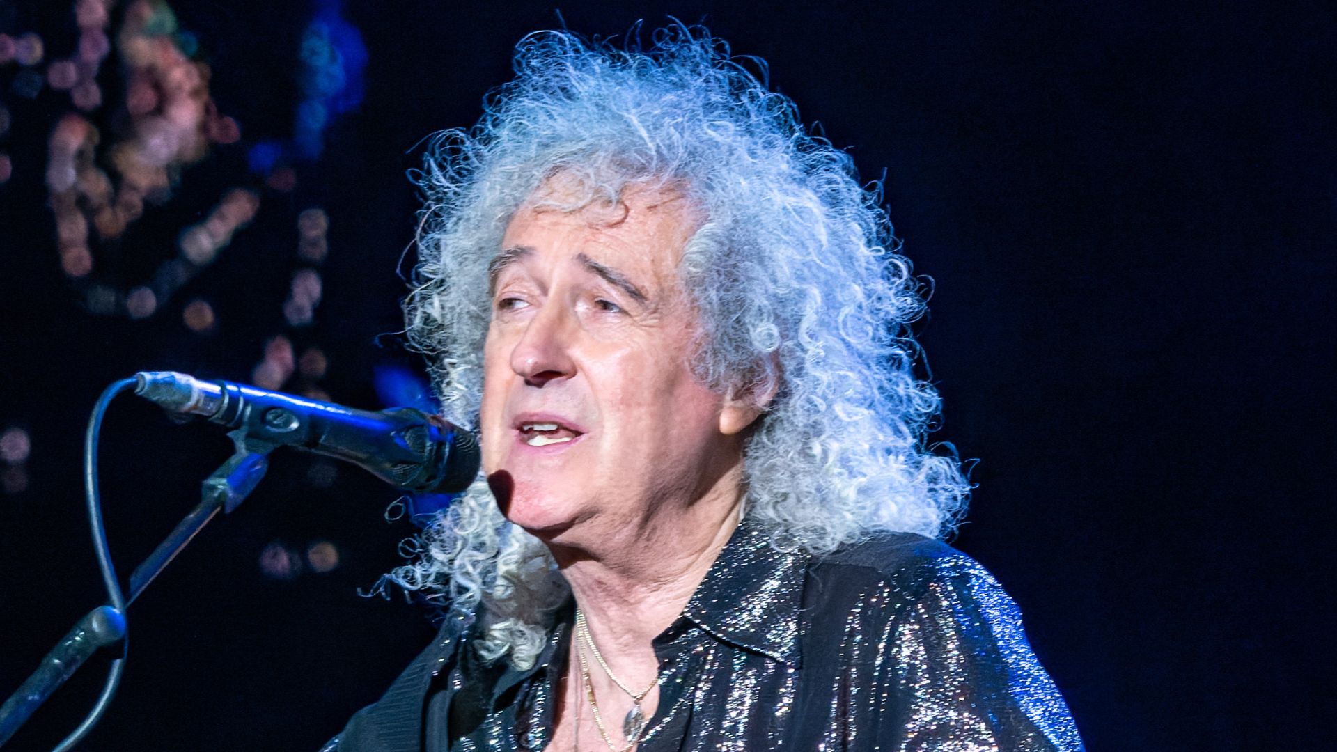 File:TaylorHawkTributeWemb030922 (208 copped).jpg