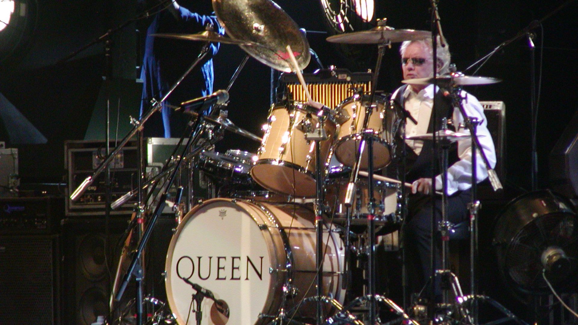 File:Roger Taylor 2005.JPG