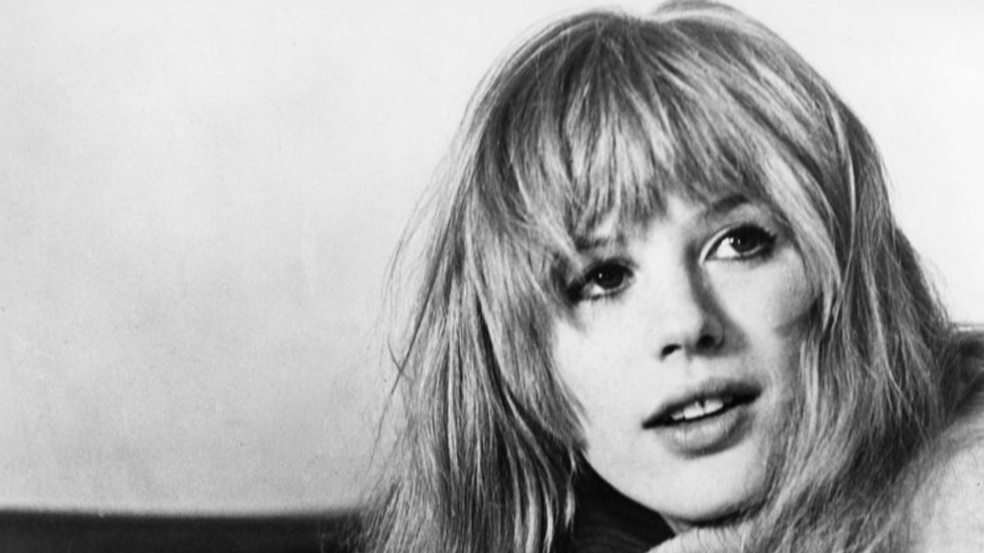 File:Alain Delon et Marianne Faithfull.jpg