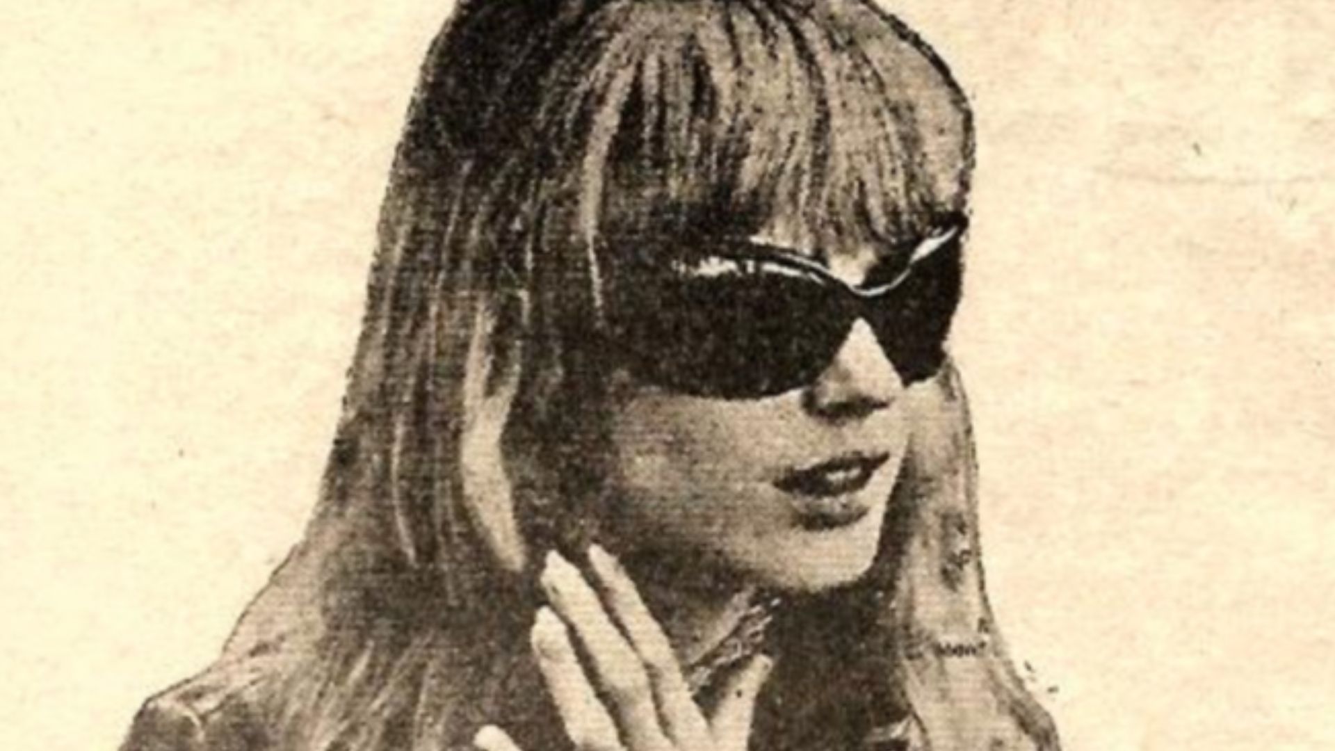 File:Marianne Faithfull Majalah AKTUIL Edisi 11 Tahun 1968.png