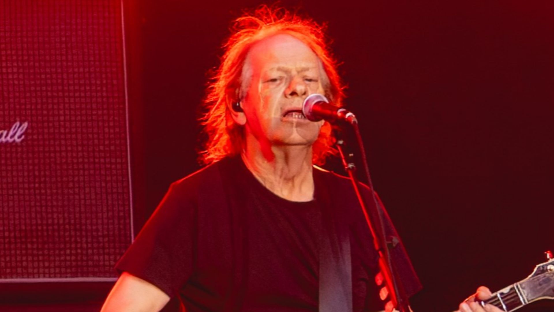 File:ACDCWembley030724 (39 of 169) (53845585895) Cropped.jpg