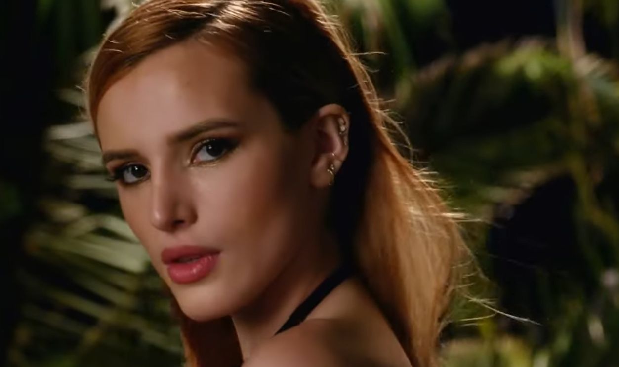 Screenshot from Famous in Love (2017-2018)