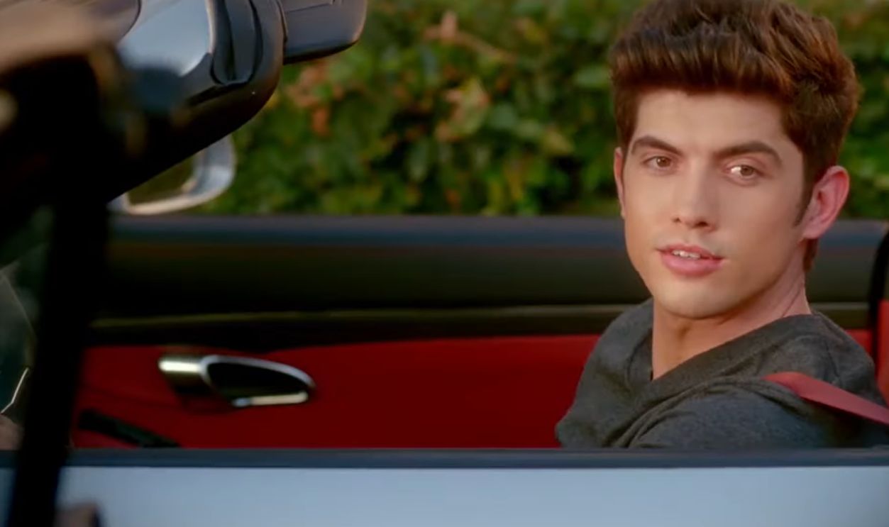 Screenshot from Famous in Love (2017-2018)