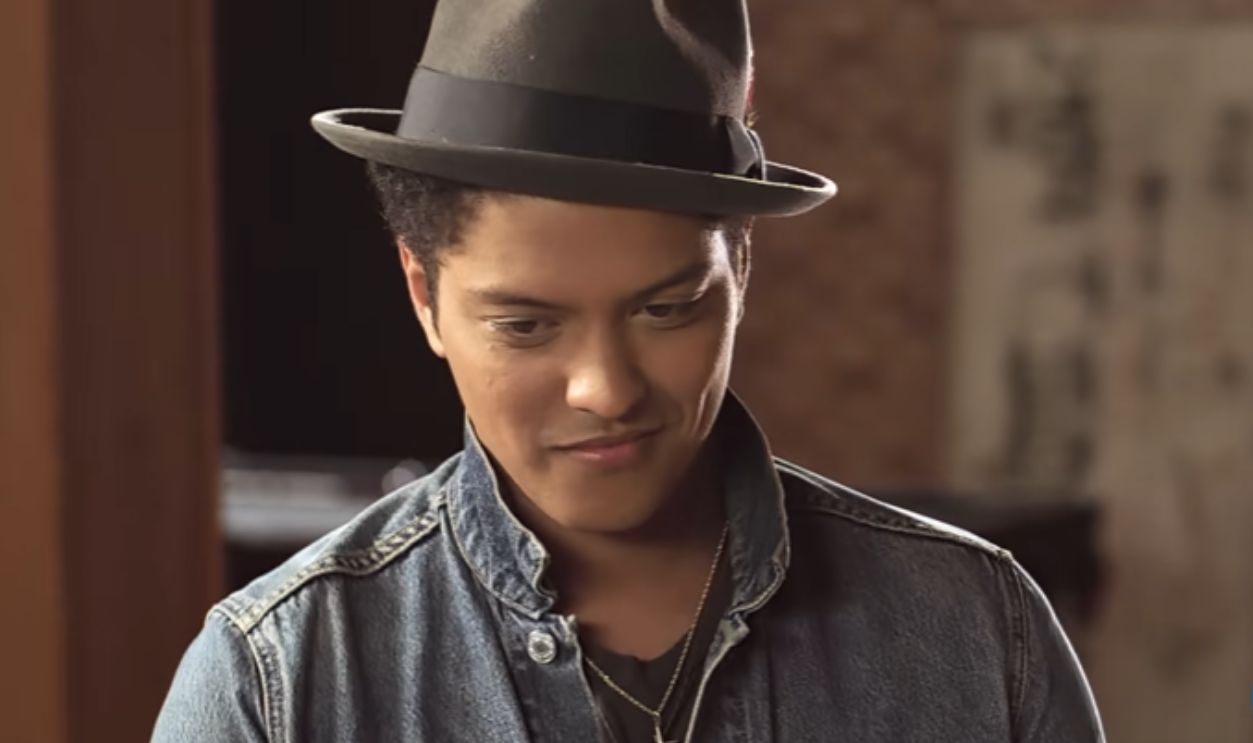 Screenshot from Just the Way You Are (2010)