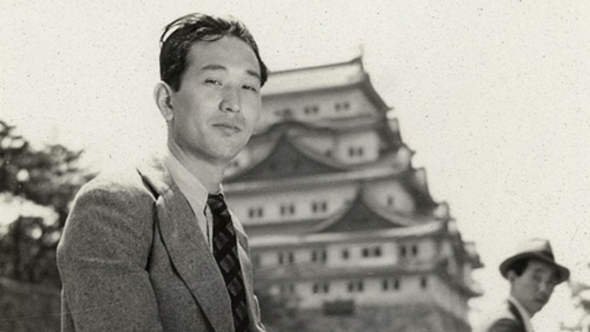 File:Akira Kurosawa and Mikio Naruse during the shooting of Nadare, 1937.jpg