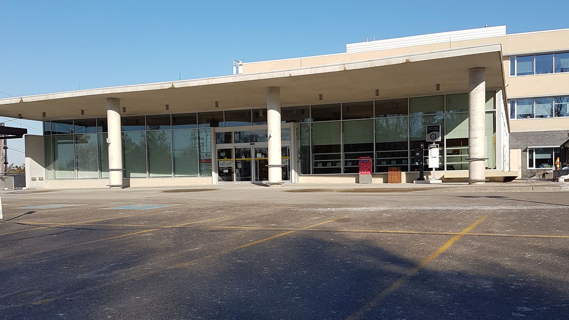 File:Canadian National Institute for the Blind (CNIB) - Toronto, Canada.jpg