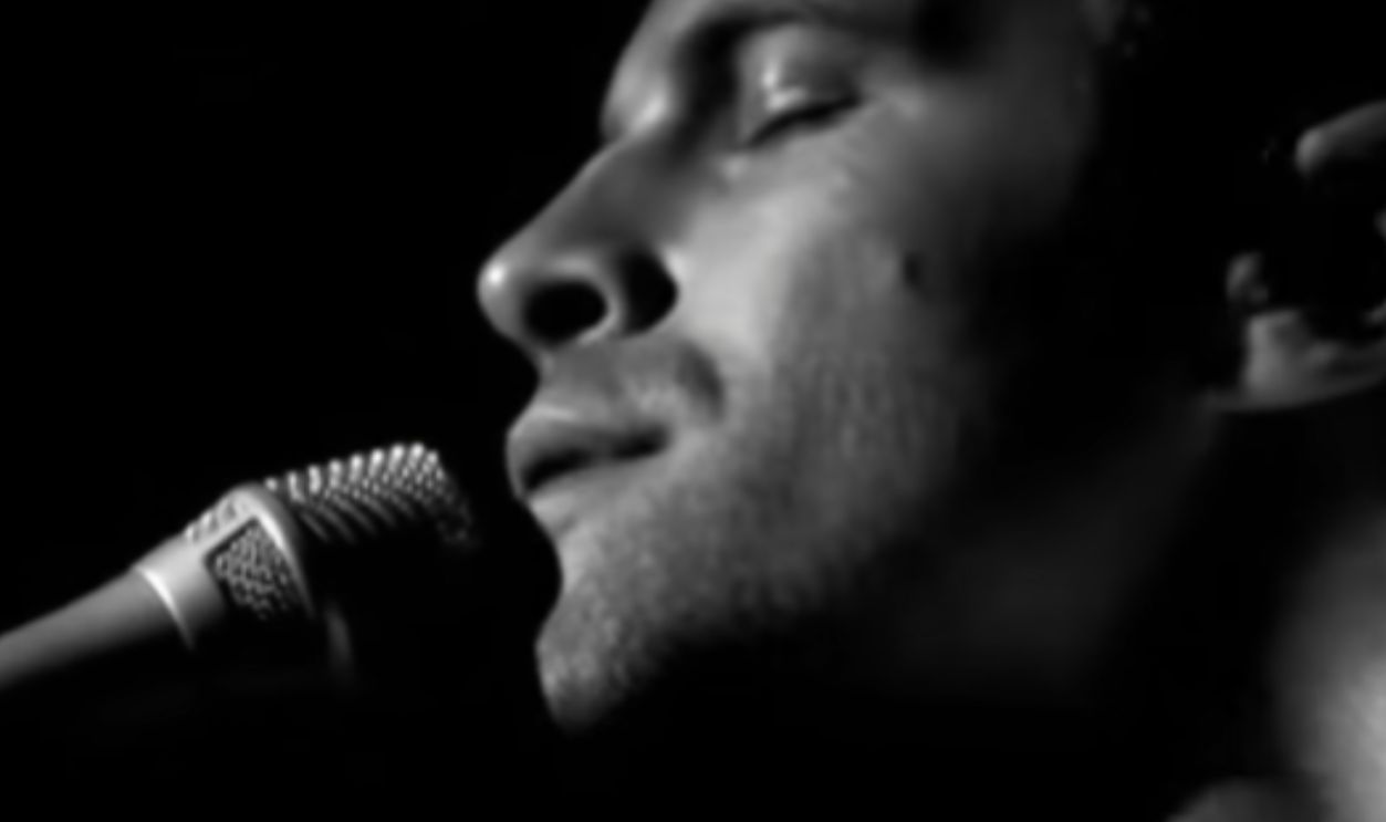 Screenshot from Better Together (2005)