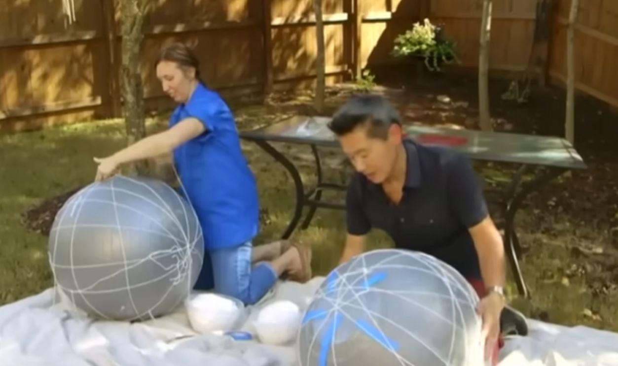 Screenshot from Trading Spaces (2000-2022)