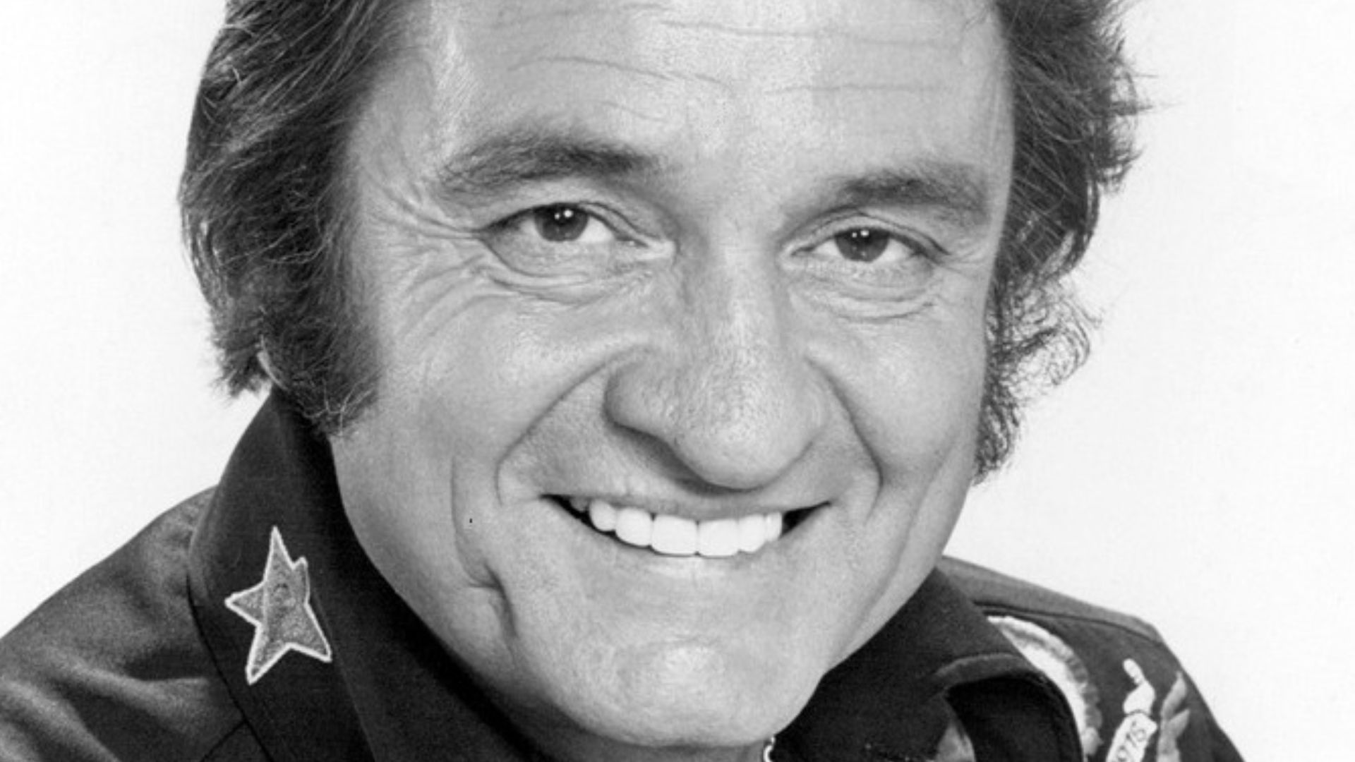 File:Johnny Cash 1977.jpg