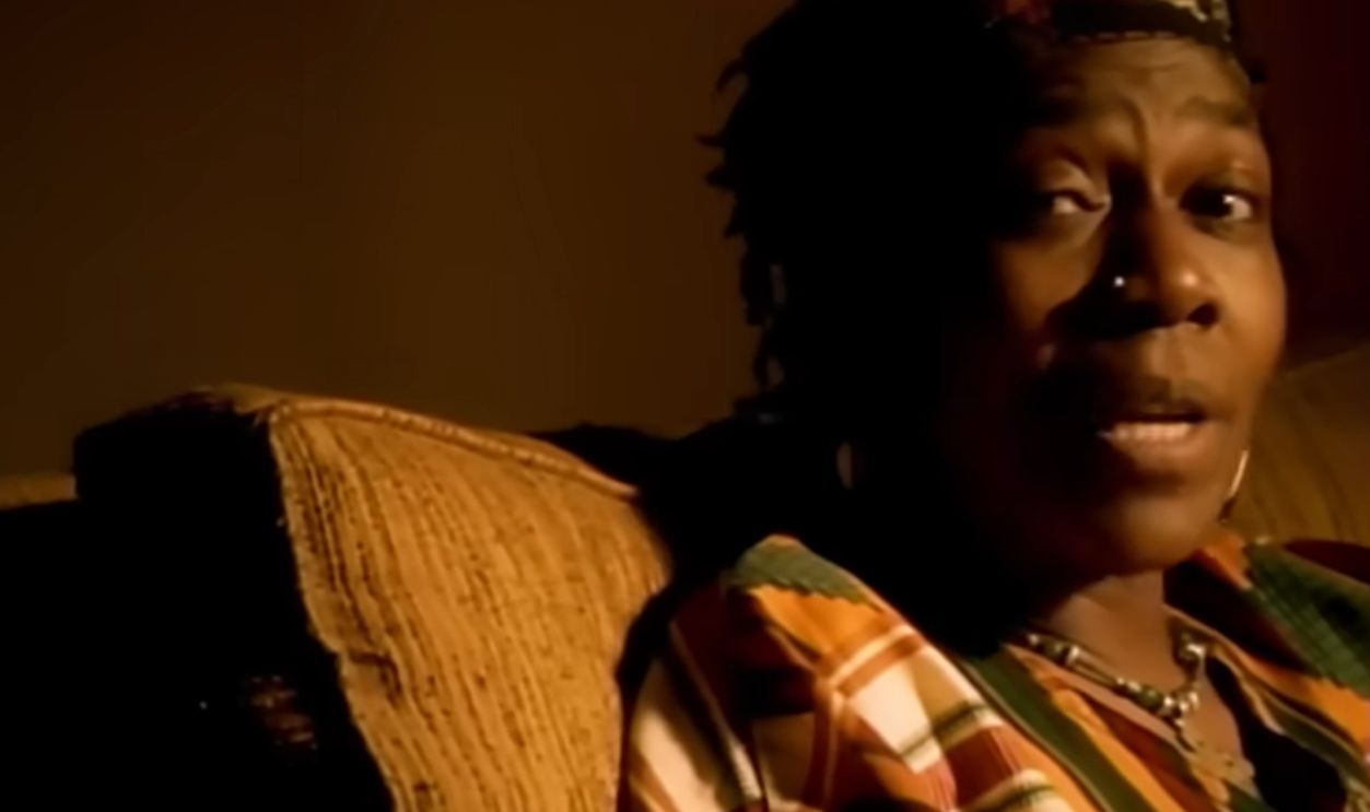 Screenshot from Dear Mama (1995)