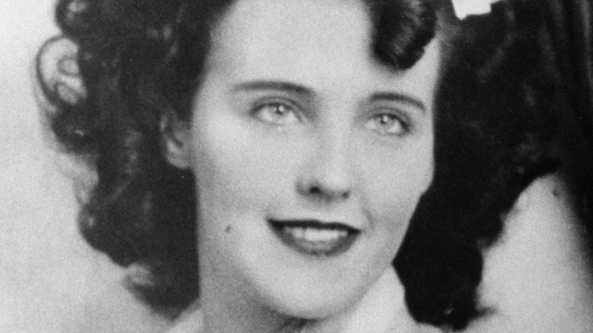 File:Elizabeth Short photo from police bulletin.jpg