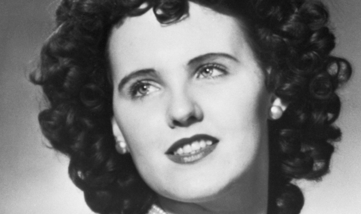 Gettyimages - 514872462, Elizabeth Short, the Black Dahlia Head shot of aspiring actress Elizabeth Short, a murder victim nicknamed the Black Dahlia