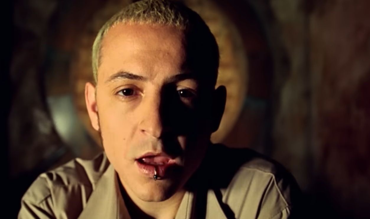 Screenshot from In The End (2001) 