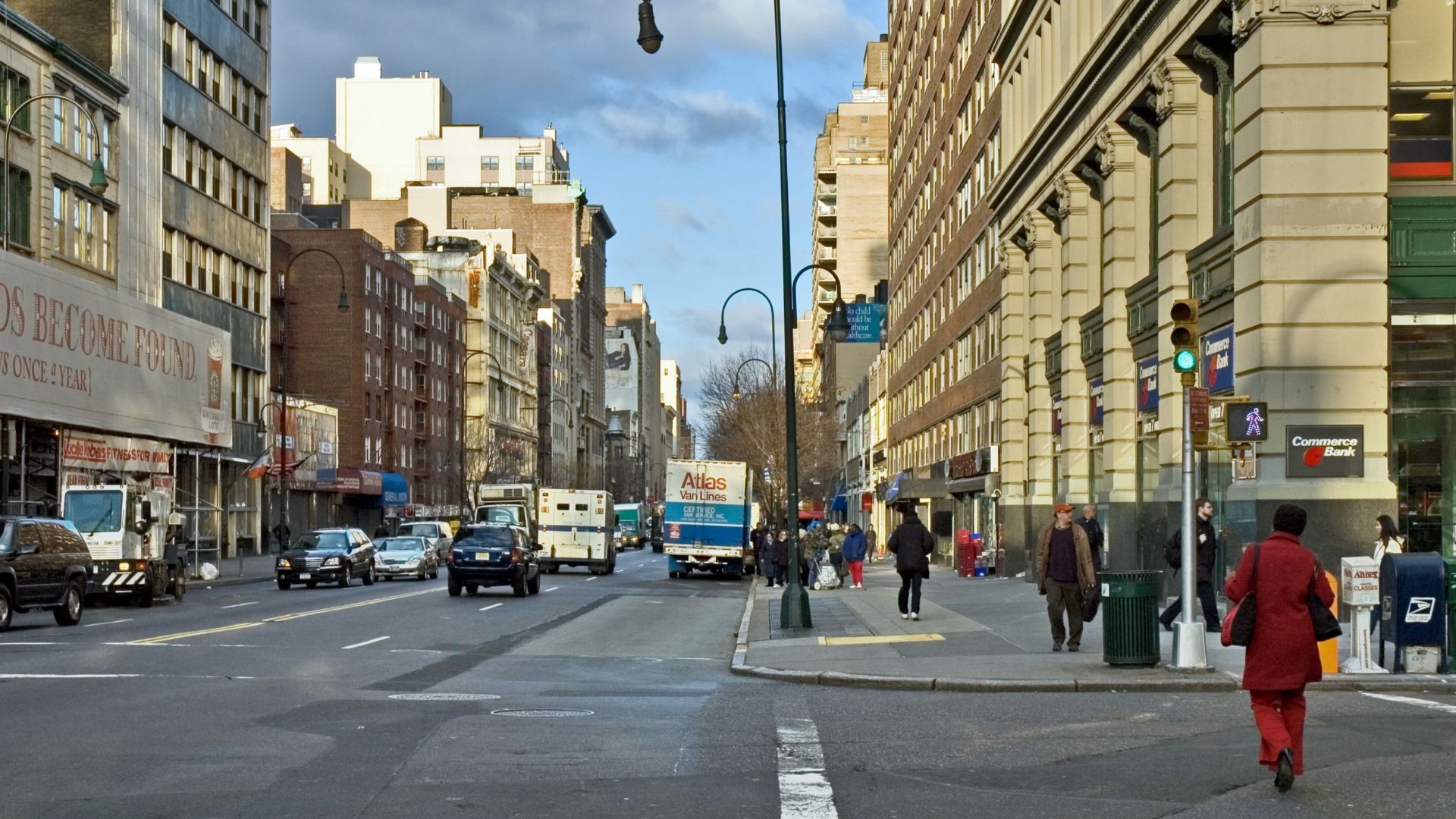 File:NYC 14th Street looking west 12 2005.jpg