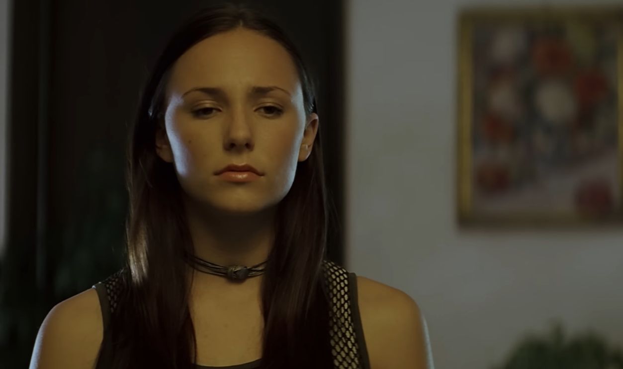 Screenshot from Numb (2003)  