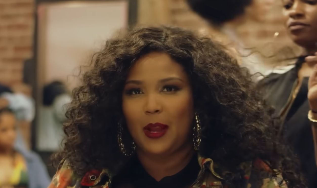 Screenshot from Good As Hell (2016)