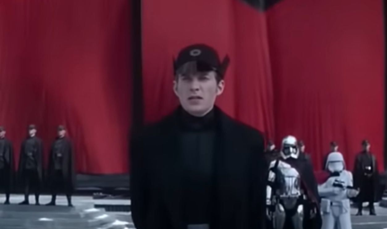 Screenshot from Star Wars: The Force Awakens (2015)