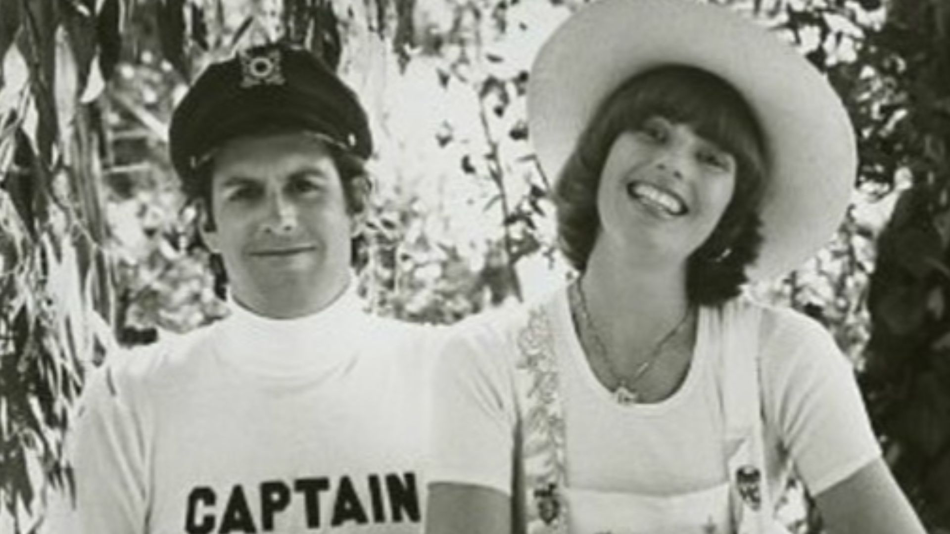 File:Captain and tennille 1976.jpg