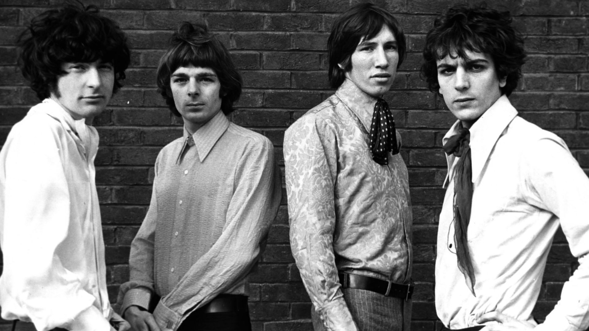 File:Pink Floyd 1967 with Syd Barrett (higher quality).jpg