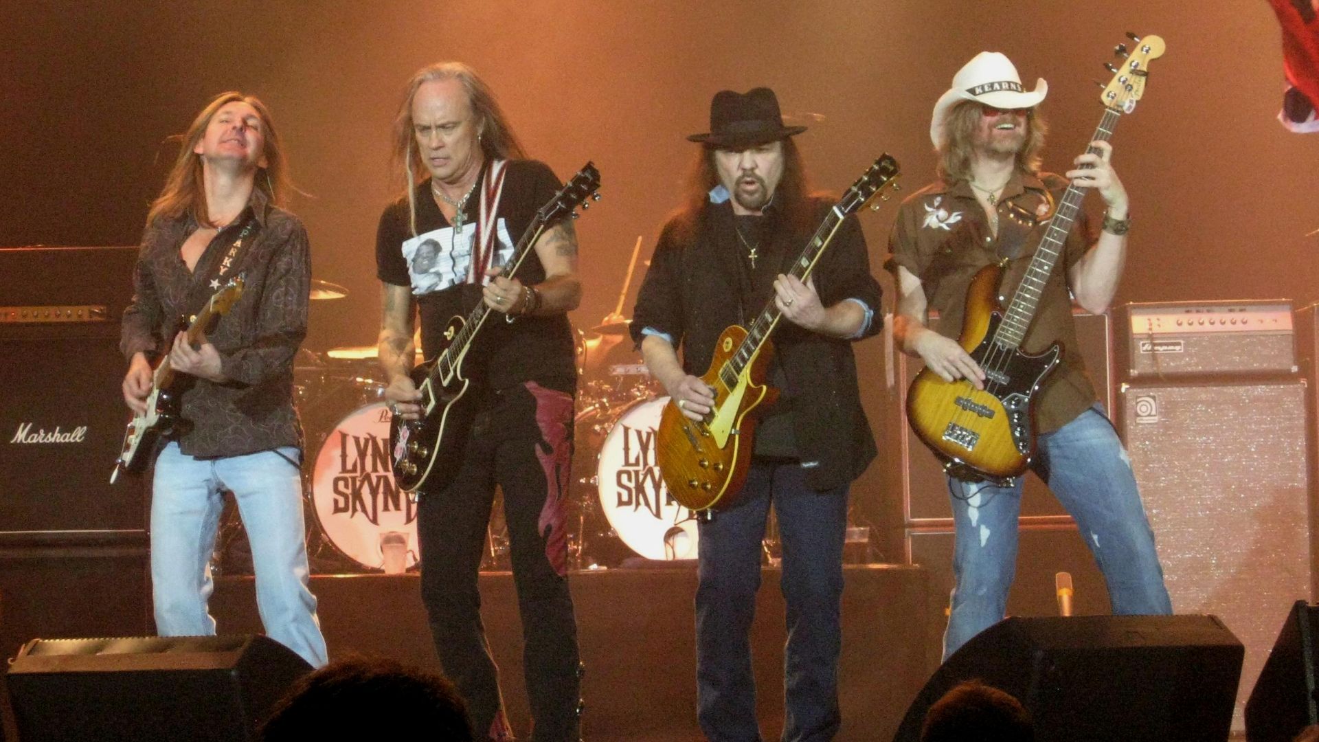 File:Lynyrd Skynyrd CIA Cardiff 2010.jpg