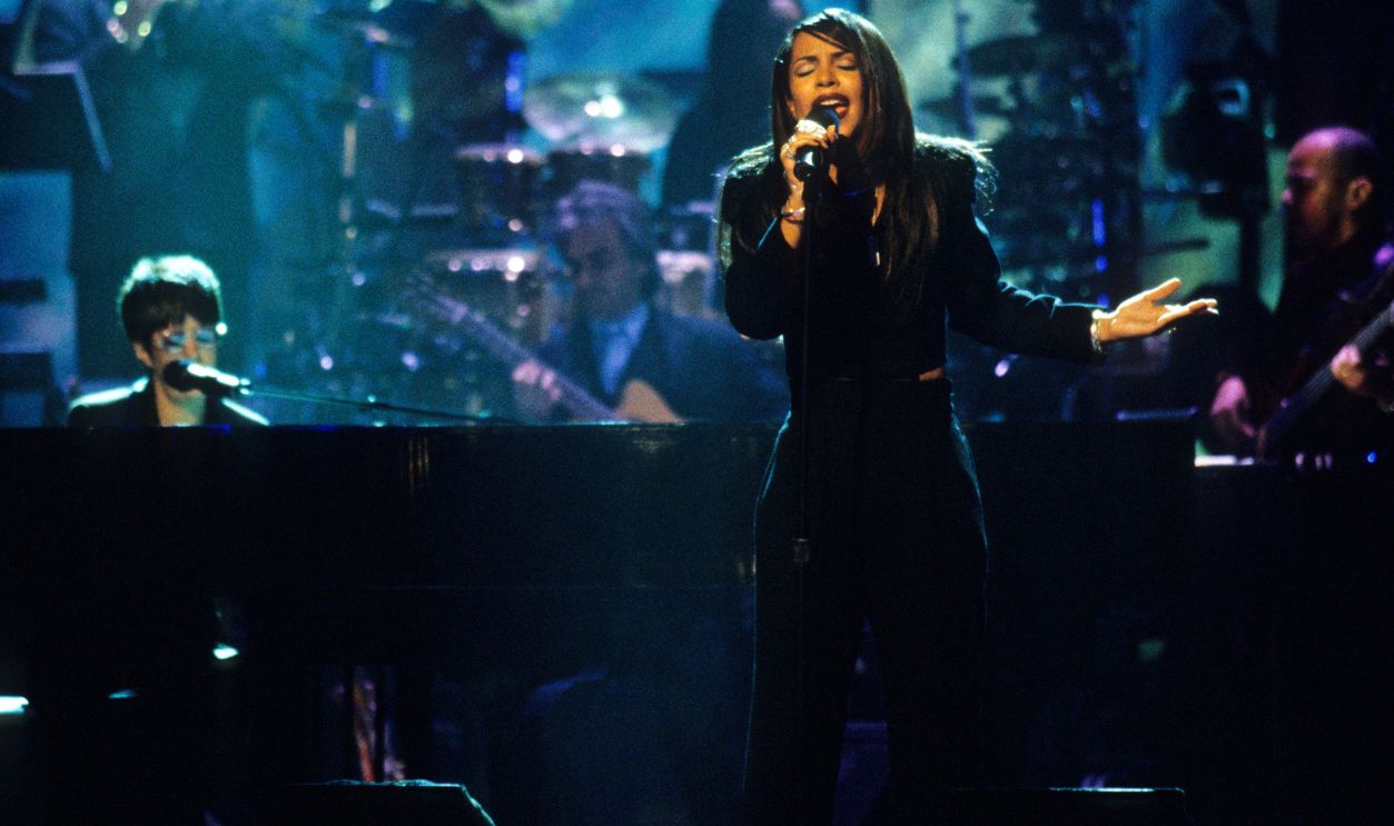 Gettyimages - 119974682, Aaliyah File Photos NEW YORK, NY - JULY 27: Aaliyah performs at TNT Presents